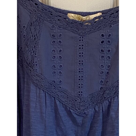 Blue Crochet Lace Detail Sleeveless Top With Adjustable Straps By Rewind - Women - Picture 2 of 13